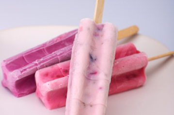 Soy beverage and Fruit Popsicles (Illustration)